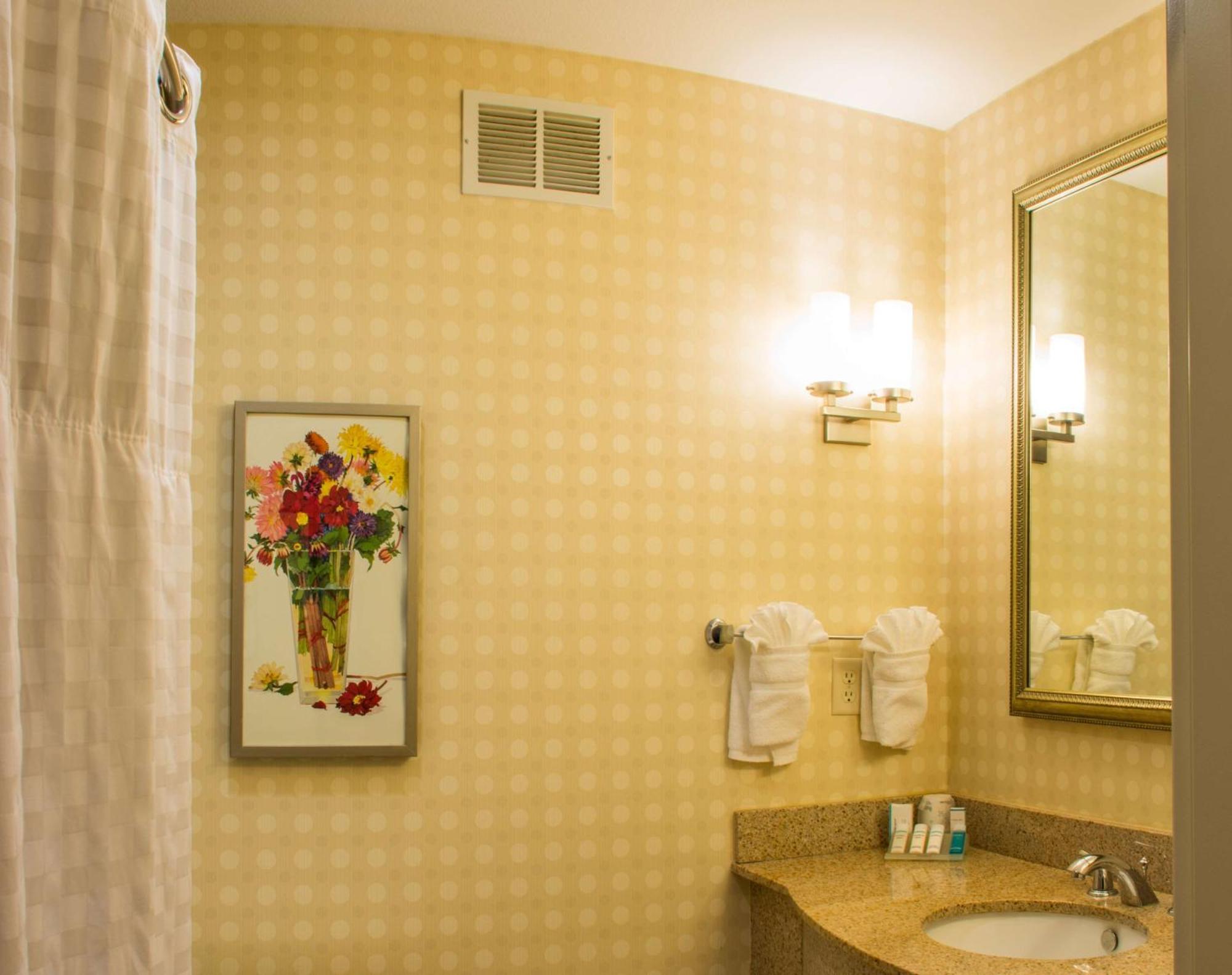 Hilton Garden Inn Elkhart Εξωτερικό φωτογραφία