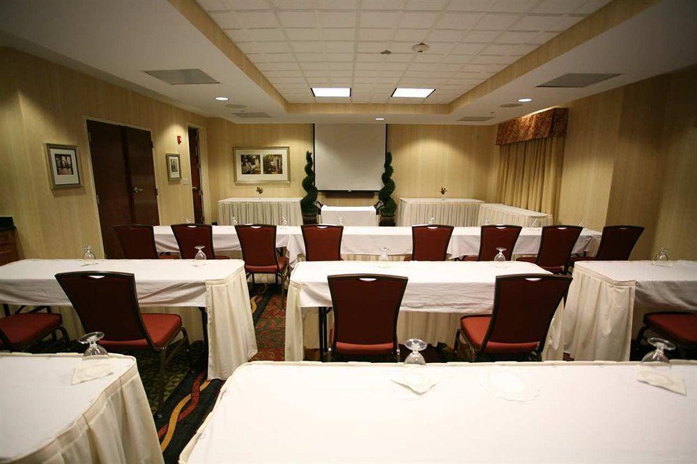 Hilton Garden Inn Elkhart Εξωτερικό φωτογραφία